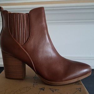 Cognac booties